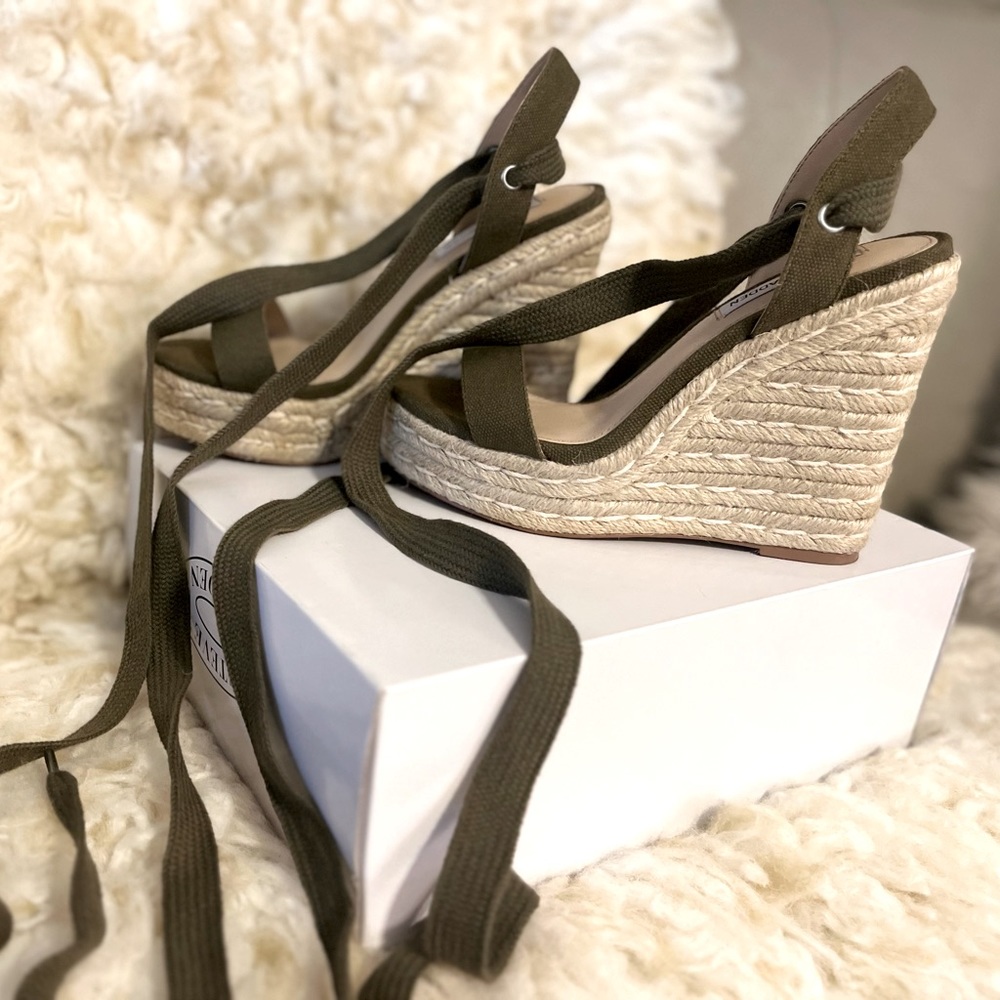 Steve Madden wedges